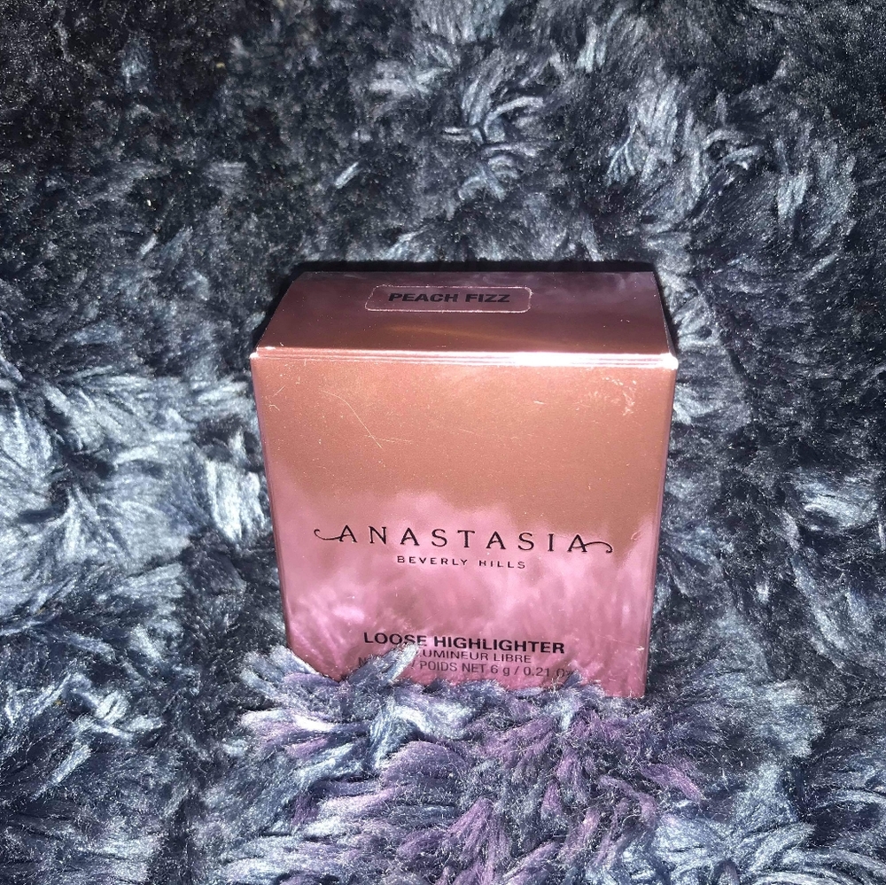 Anastasia Loose Highlighter